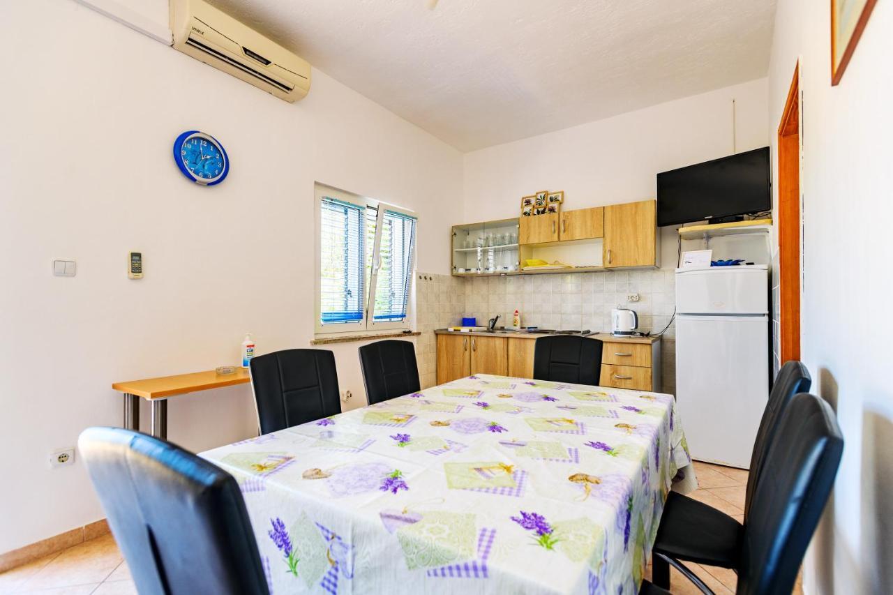 Apartmant Prosika Pag Town Exteriör bild