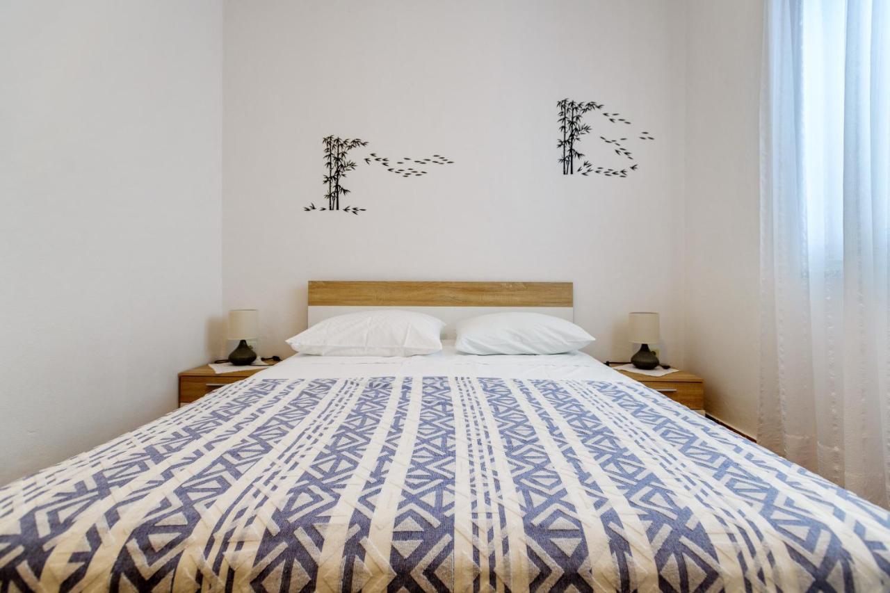 Apartmant Prosika Pag Town Exteriör bild