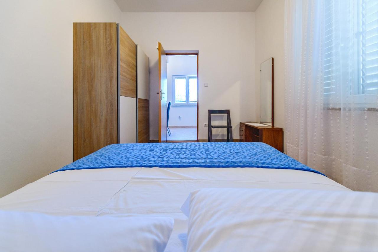 Apartmant Prosika Pag Town Exteriör bild