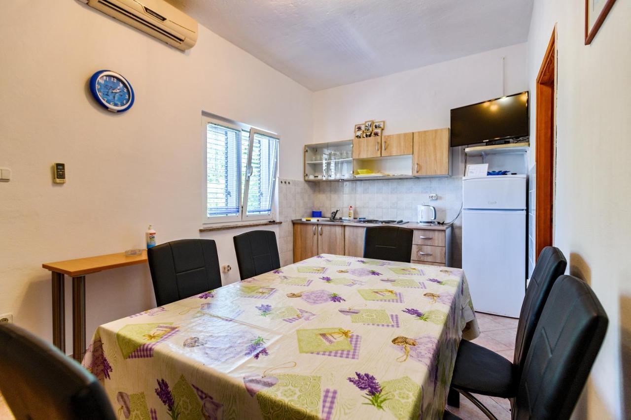 Apartmant Prosika Pag Town Exteriör bild