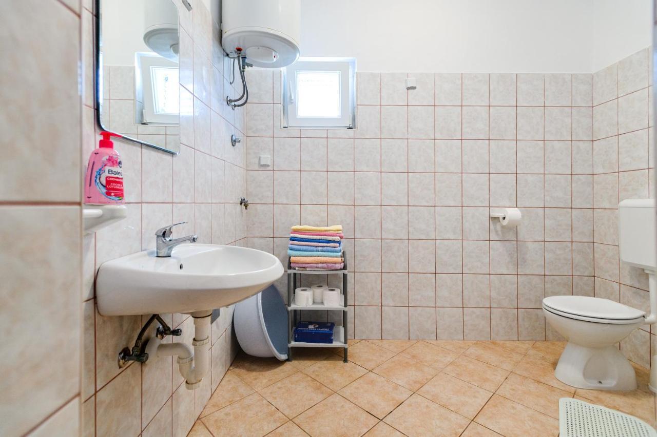 Apartmant Prosika Pag Town Exteriör bild