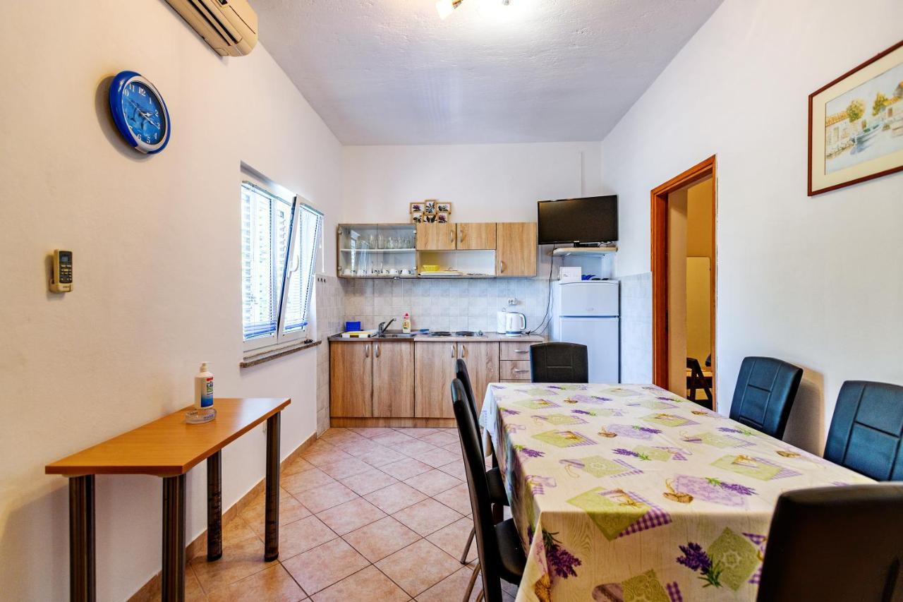 Apartmant Prosika Pag Town Exteriör bild