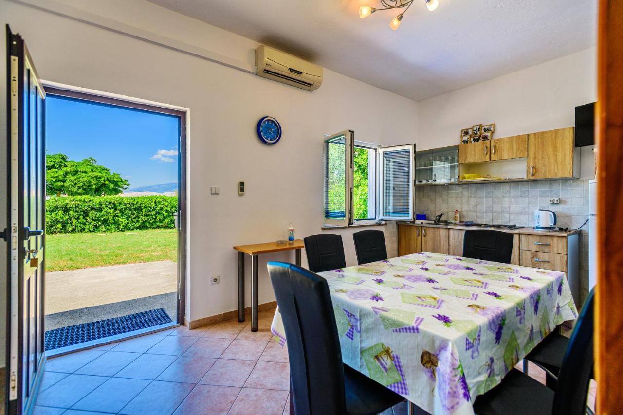 Apartmant Prosika Pag Town Exteriör bild