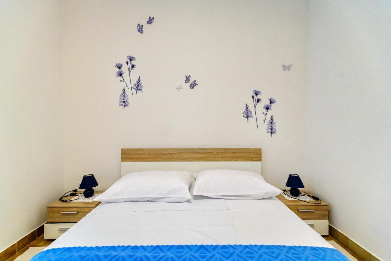 Apartmant Prosika Pag Town Exteriör bild